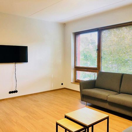 Self-Check-In Spacious 1 Bedroom Apartment With Free Parking Talin Exterior foto